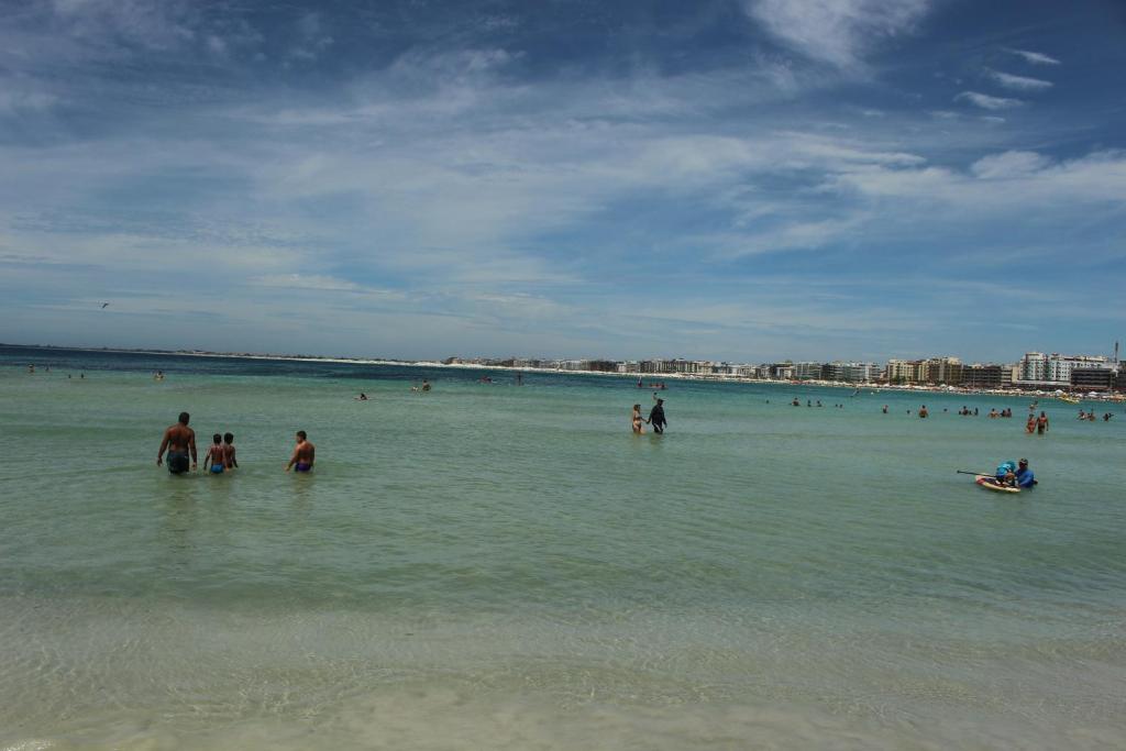  Apto confortável de 3 quartos-Cabo Frio