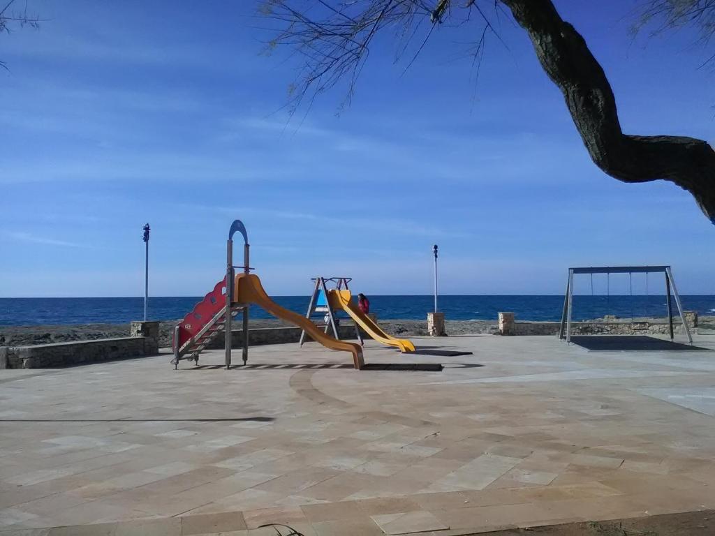 Herní místnost nebo prostor pro děti v ubytování A Pochi Metri Dal Mare
