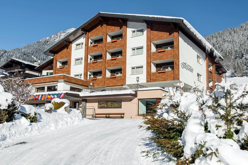 Apartments Tschanun