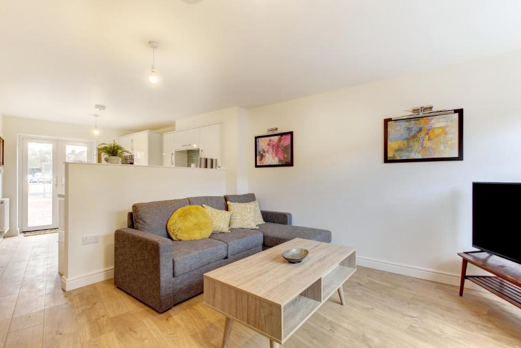 Lovely 2 Bed House in Bristol