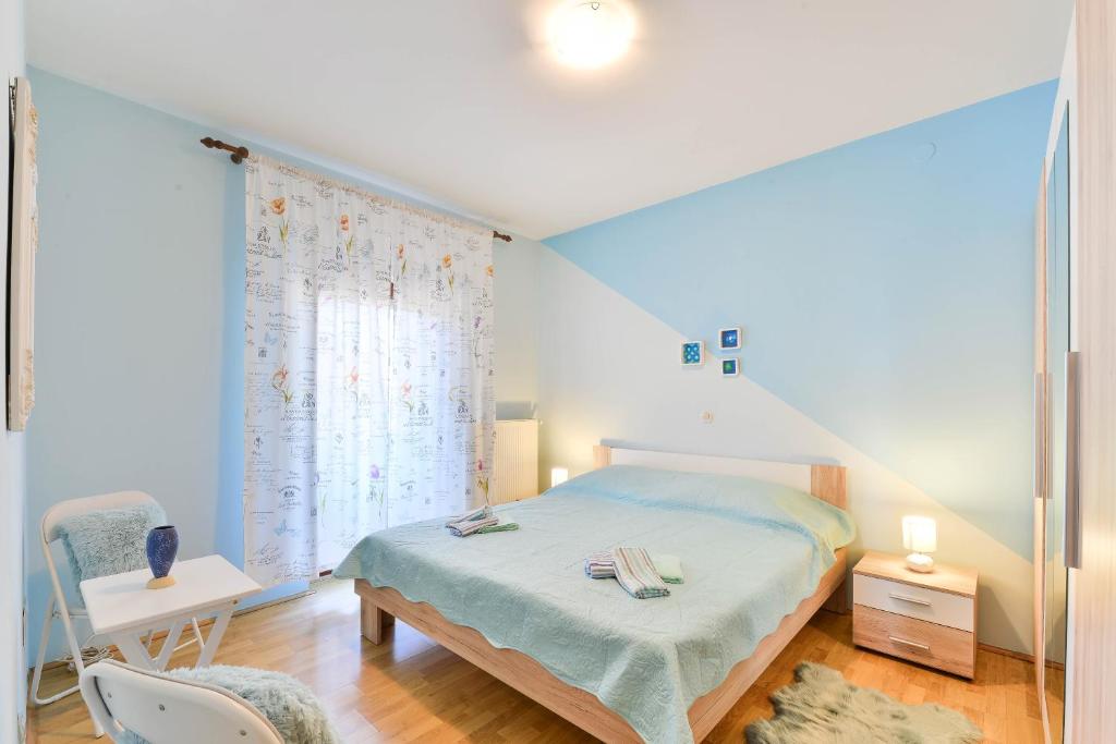 Posteľ alebo postele v izbe v ubytovaní VILLA NIKO with private swimming pool