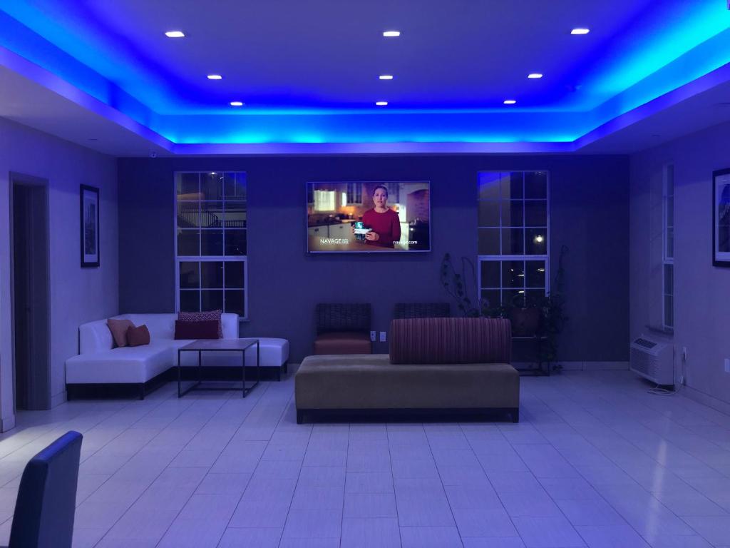 Catoosa Inn & Suites photo