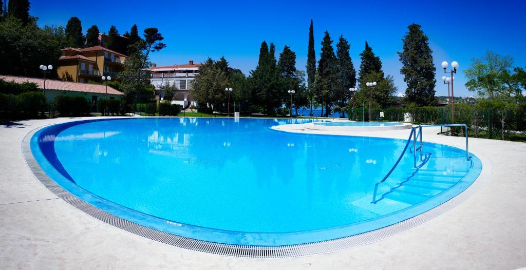 Bazén v ubytování Bioenergy Resort Salinera Apartments nebo v jeho okolí