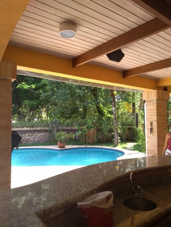  Casa de alto padrão a 150m da praia