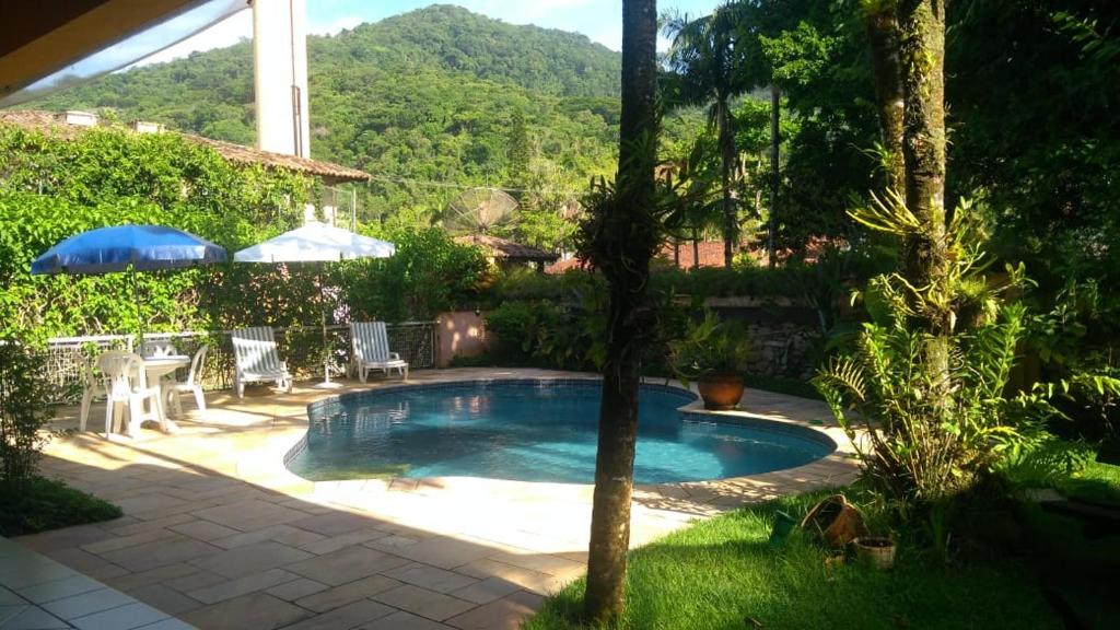  Casa de alto padrão a 150m da praia
