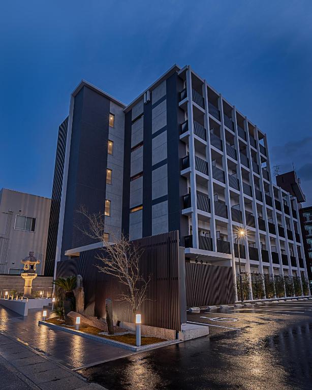 Budova, kde se aparthotel nachází