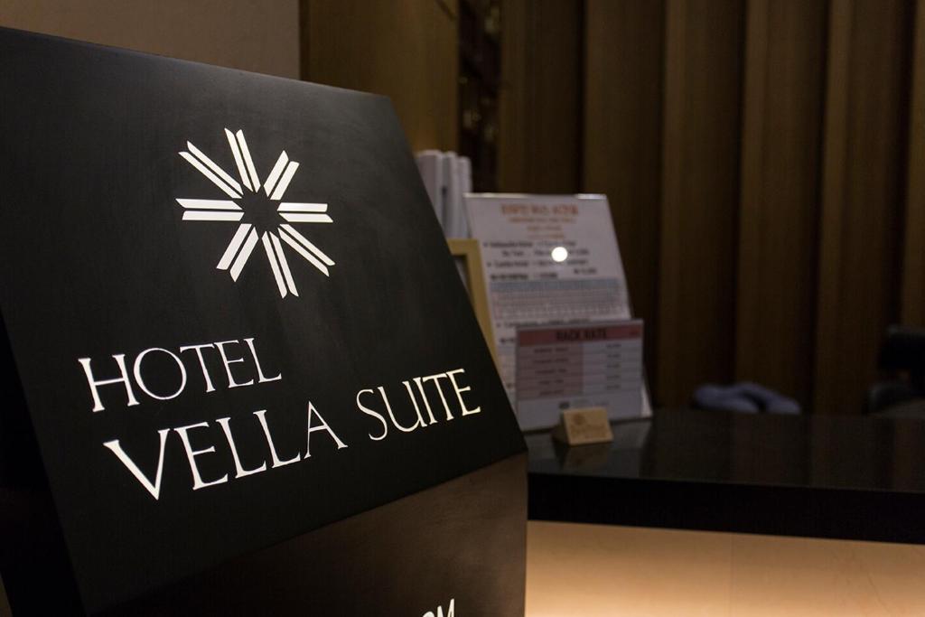 Certifikát, hodnocení, plakát nebo jiný dokument vystavený v ubytování Vella Suite Hotel