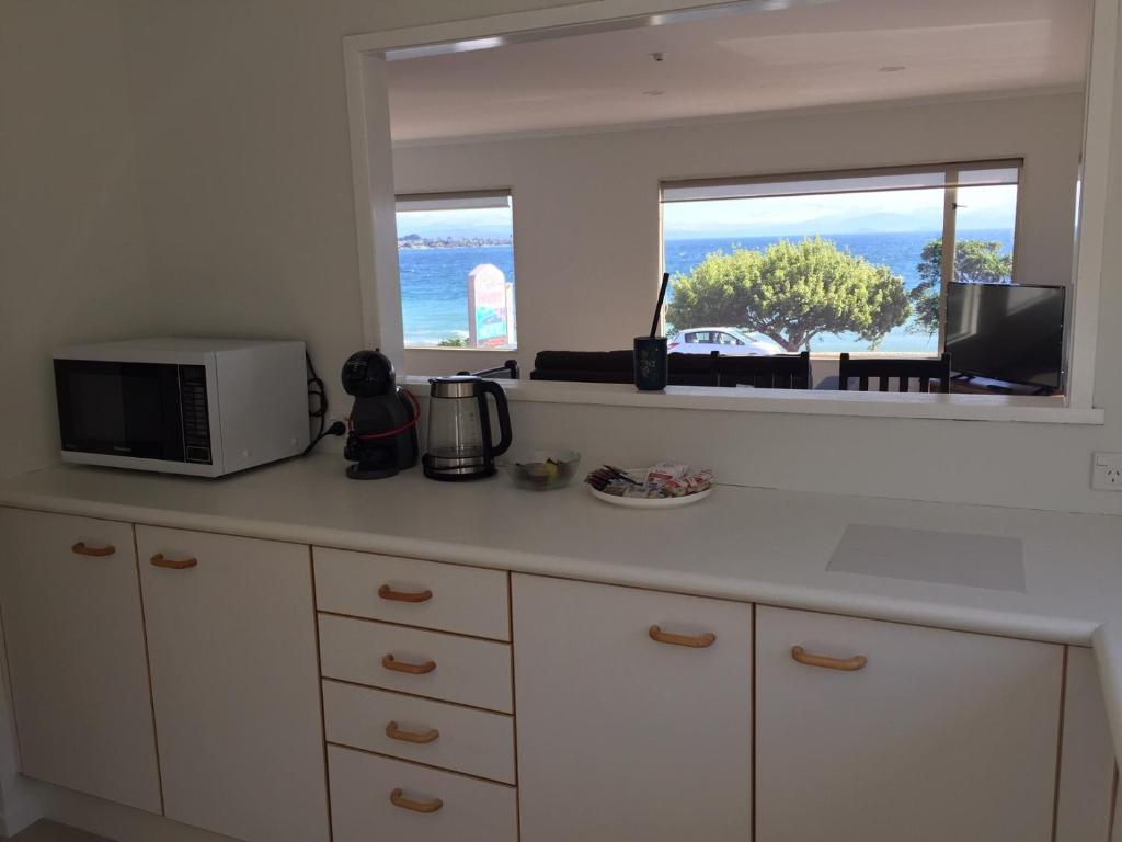 Baycourt Lakefront Motel - Resim 13