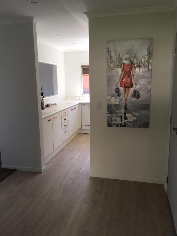 
Apartment with Lake View
