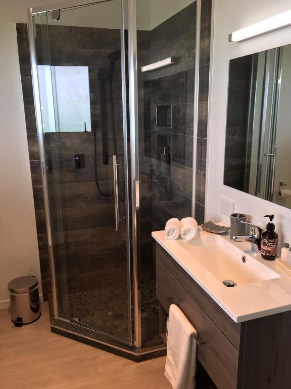 Baycourt Lakefront Motel - Resim 18