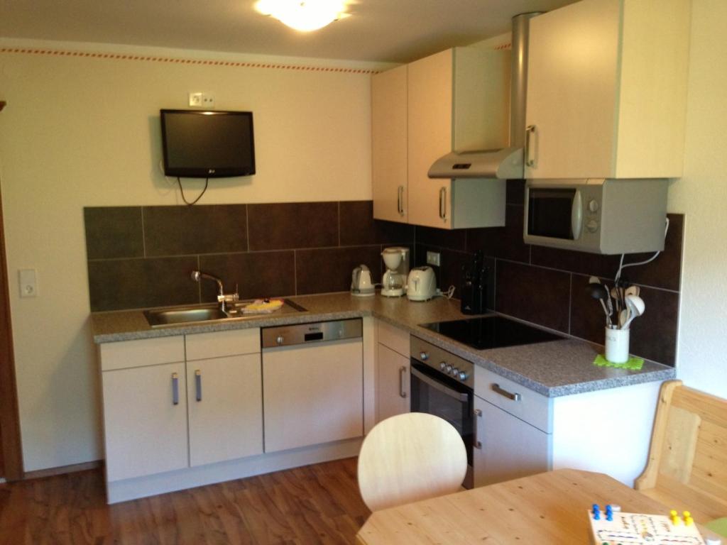 Kuchyňa alebo kuchynka v ubytovaní Appartements am See