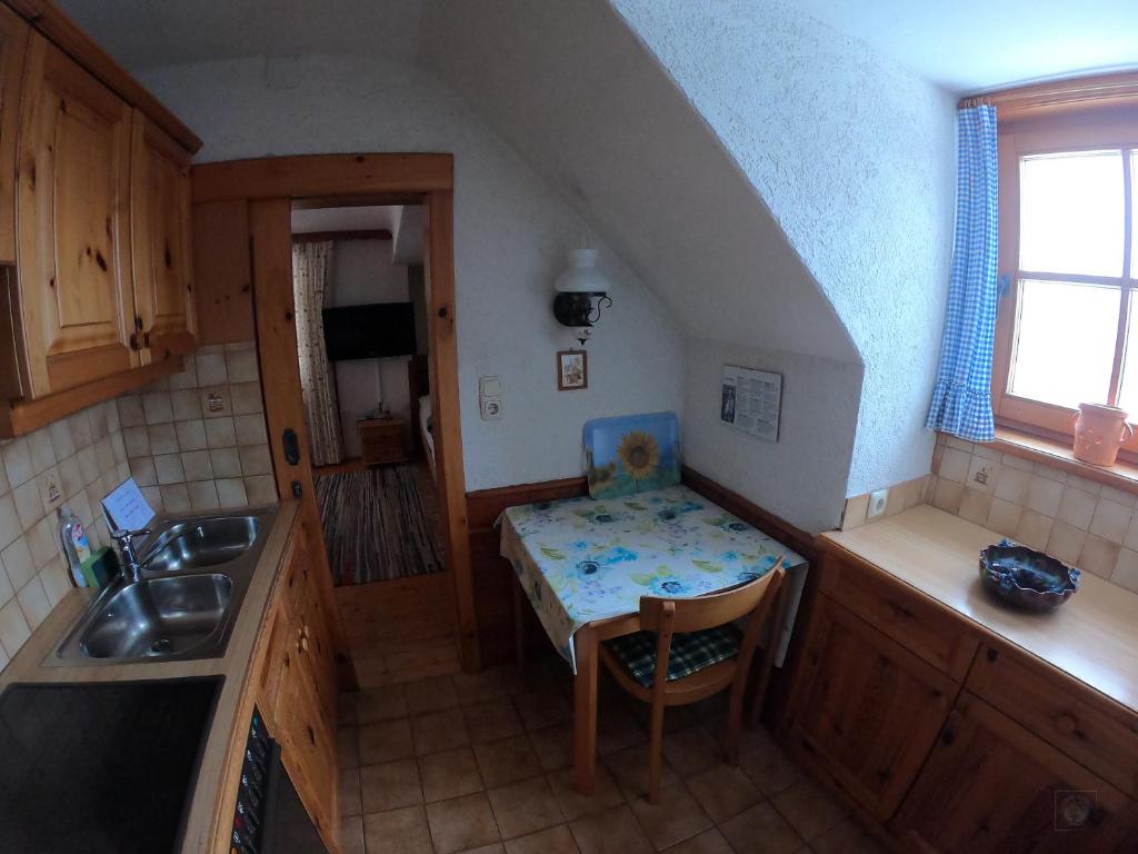 A kitchen or kitchenette at Alpenhaus Ganser-Dixit