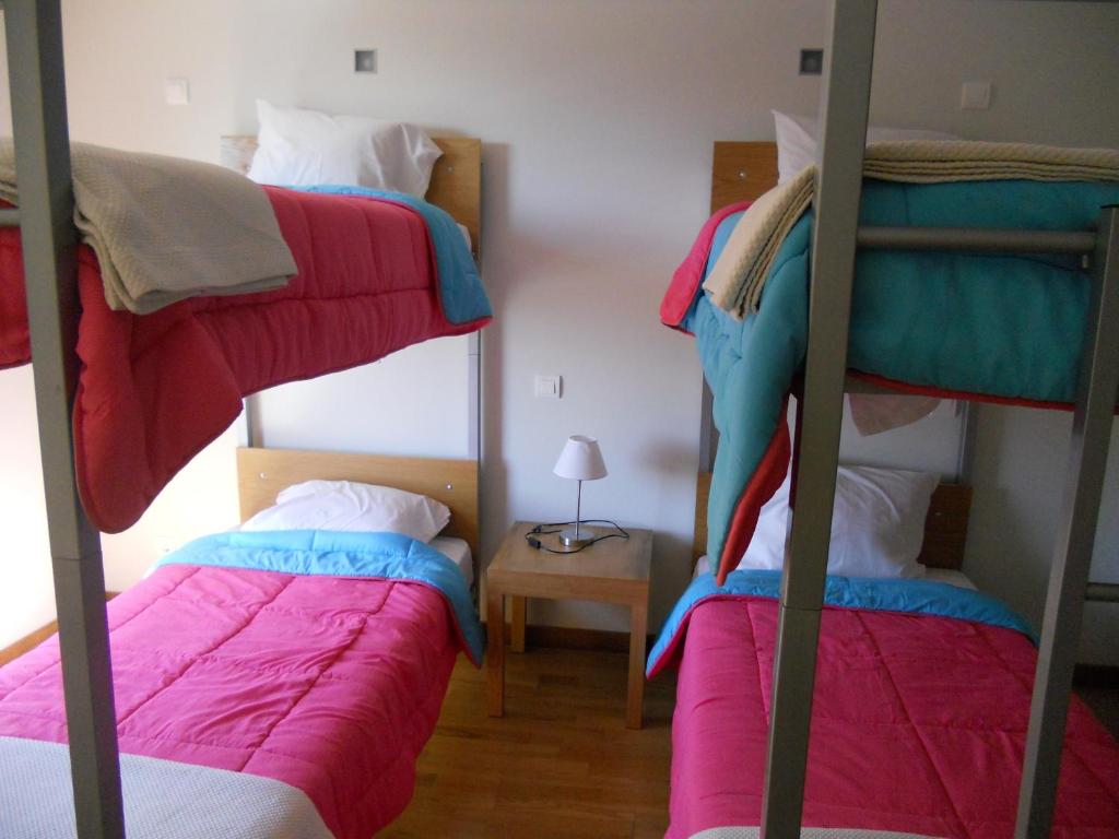 Postel nebo postele na pokoji v ubytování Azores Youth Hostels - São Jorge