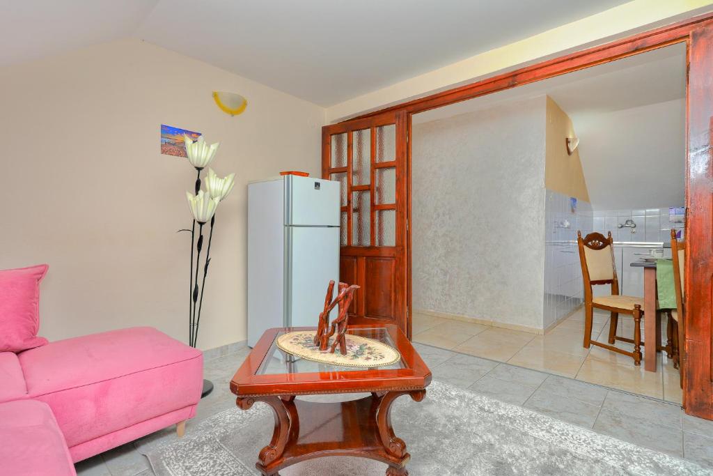 Cucina o angolo cottura di Apartment Mirjana