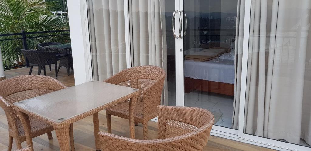 Balkón nebo terasa v ubytování Fairview Residence