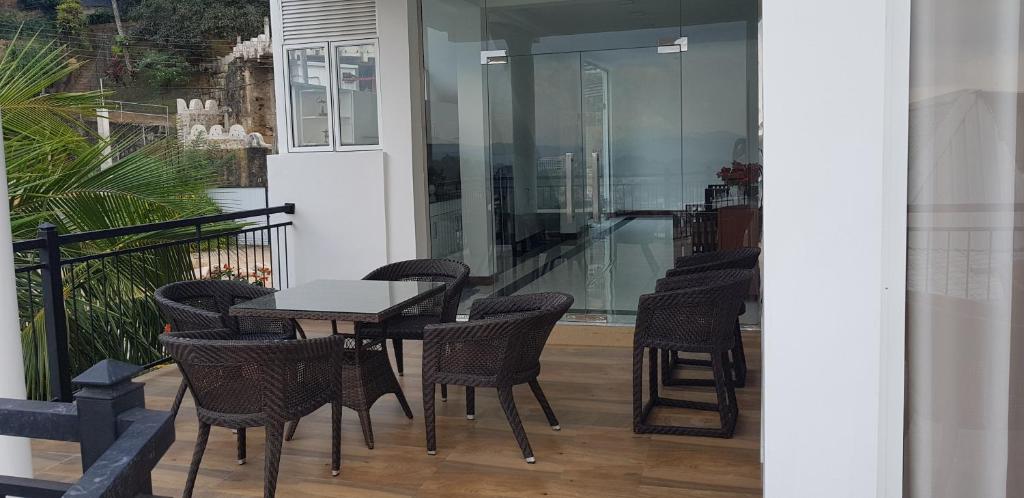 Balkón nebo terasa v ubytování Fairview Residence
