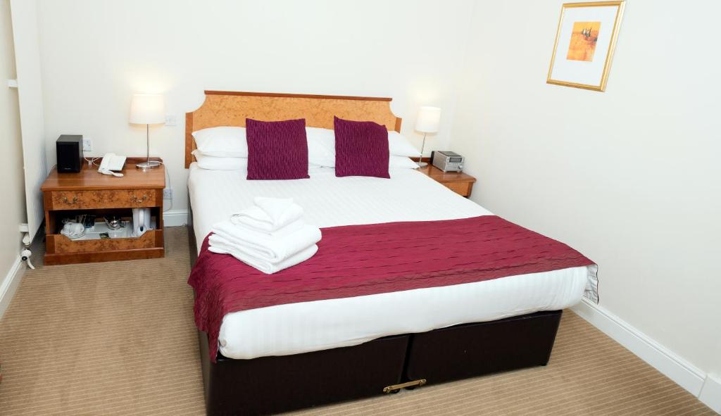 Postel nebo postele na pokoji v ubytování Pitbauchlie House Hotel - Sure Hotel Collection by Best Western