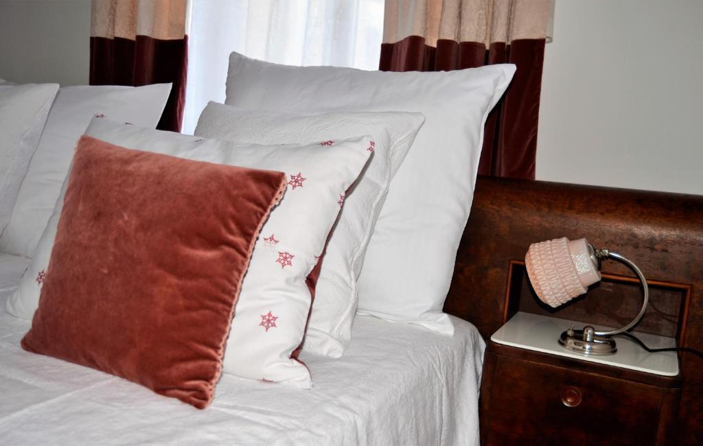 Castle View Boutique Apartment - 8