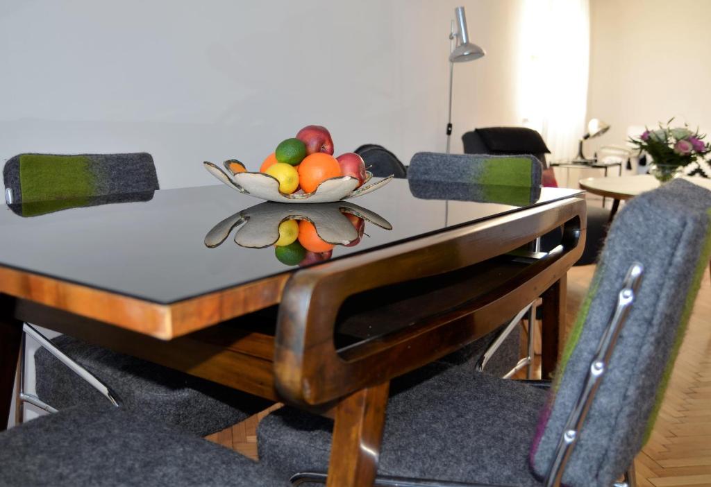 Castle View Boutique Apartment - 3