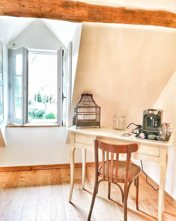 Le Moulin de Corneil - Chambre Roi Avec Vue Sur Le Jardin