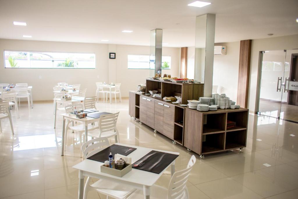  Ozaki's Hotel