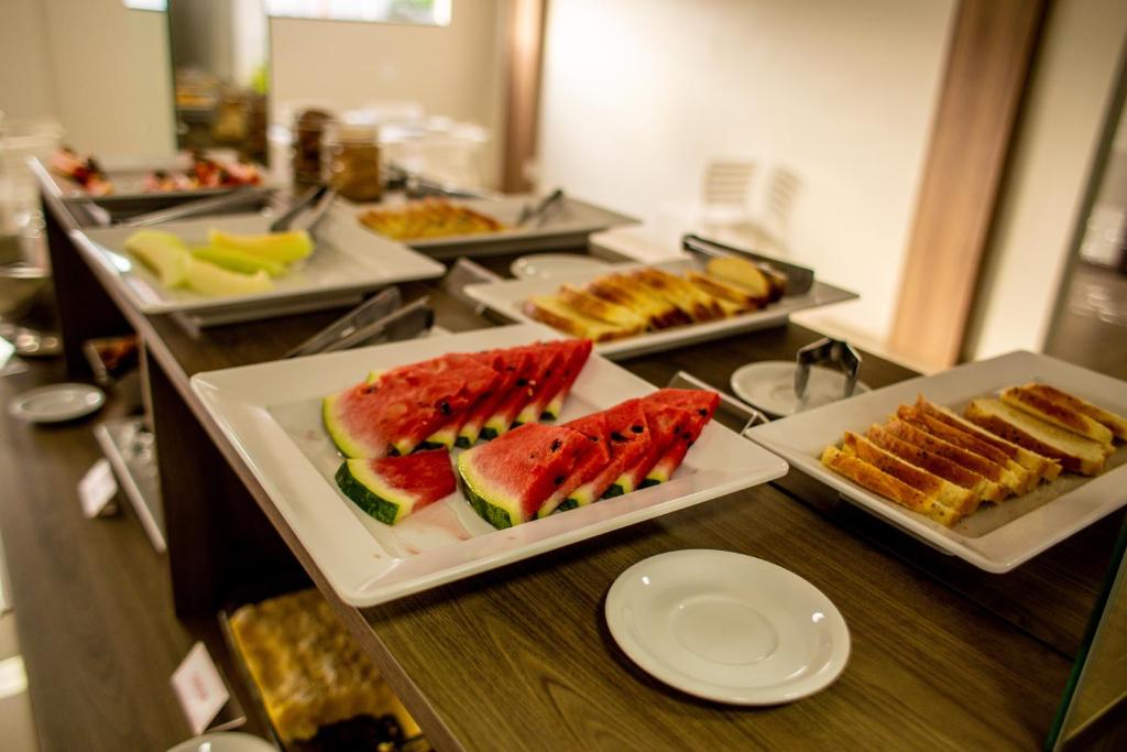  Ozaki's Hotel