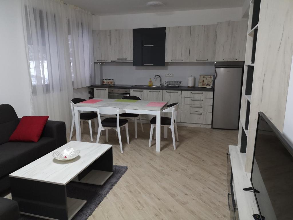 Lovac apartmani - One-Bedroom Apartment