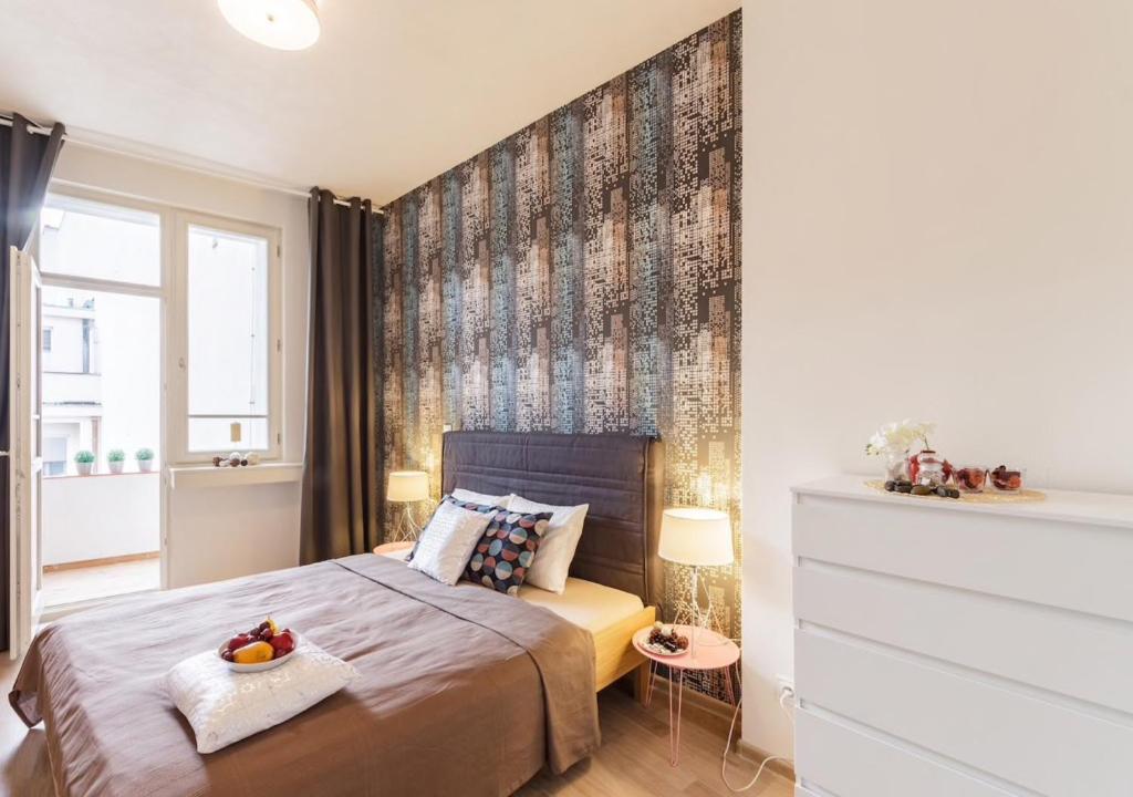 Central Prague Crown Apartments - 14