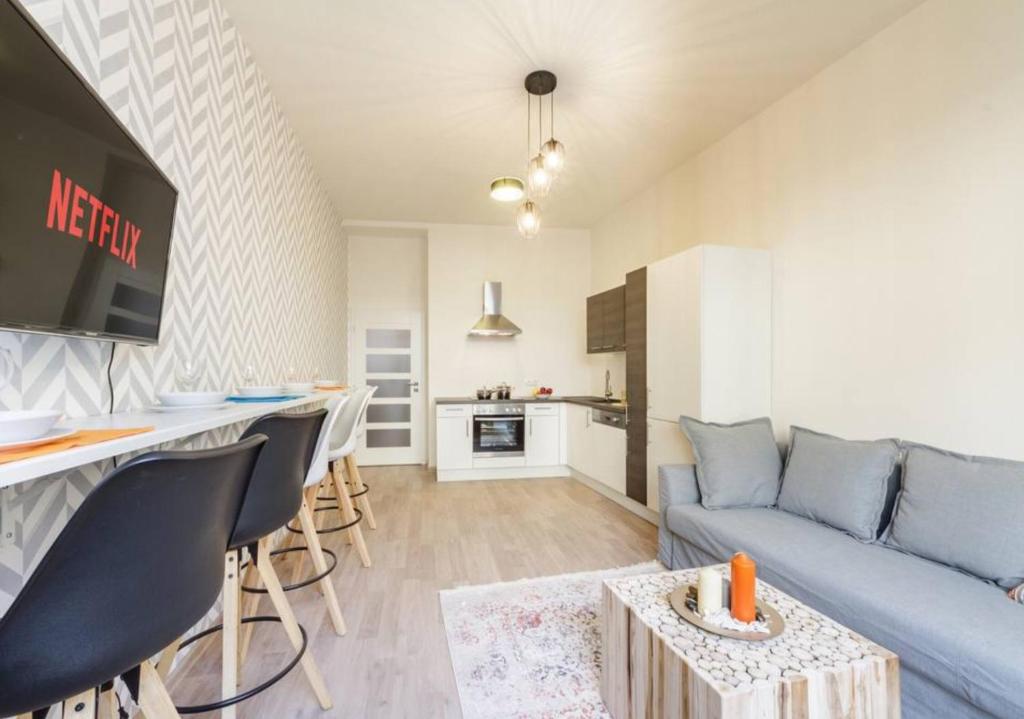 Central Prague Crown Apartments - 6