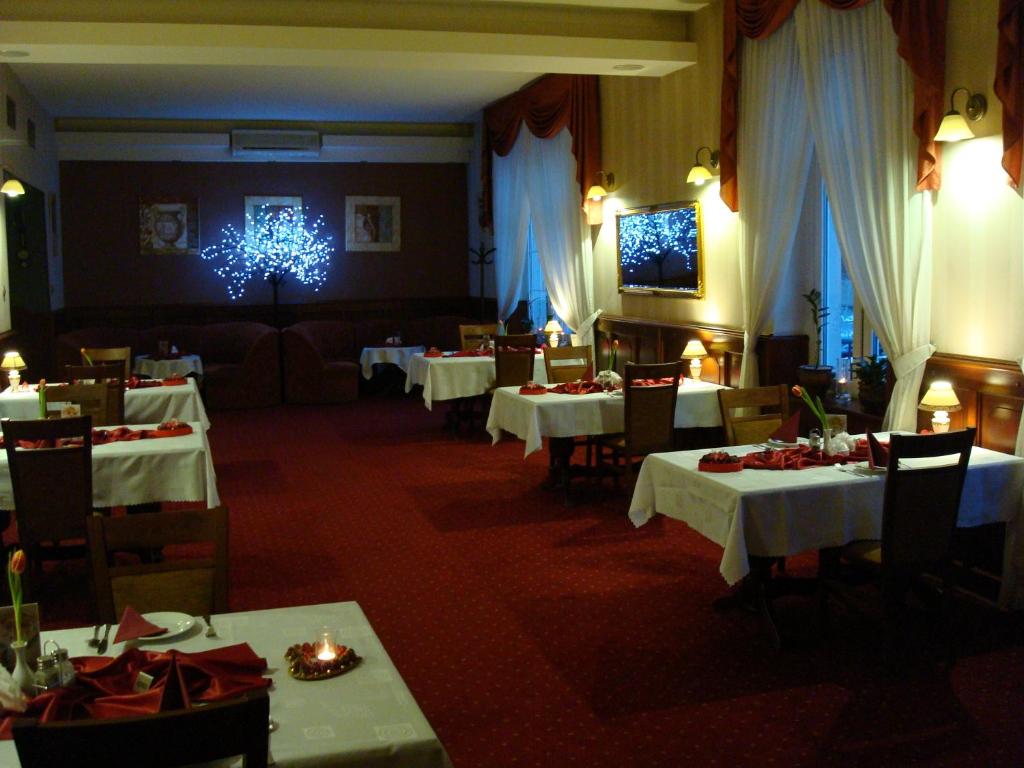 Restaurace v ubytování Hotel Atena