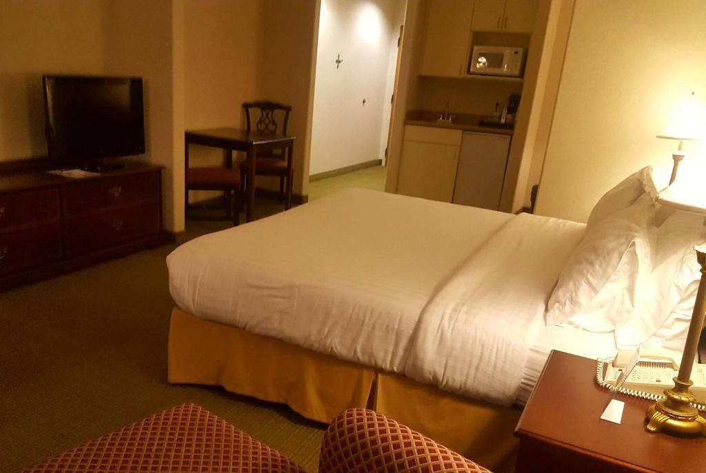 Baymont by Wyndham Belen NM - Suite Estudio Con Cama Extragrande - No Fumadores