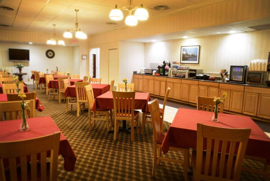 Restaurace v ubytování Ramada by Wyndham Triangle/Quantico