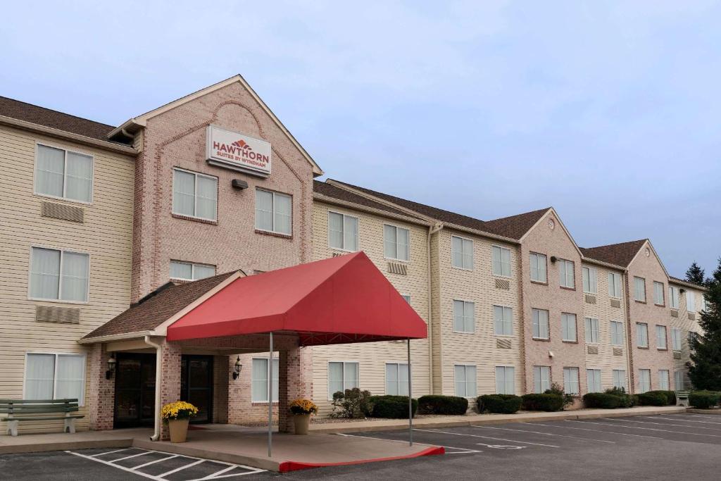 Lancaster Suites photo