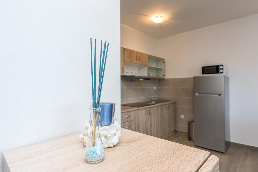 Kuchyň nebo kuchyňský kout v ubytování Pasko 2 modern furnished ap for 7