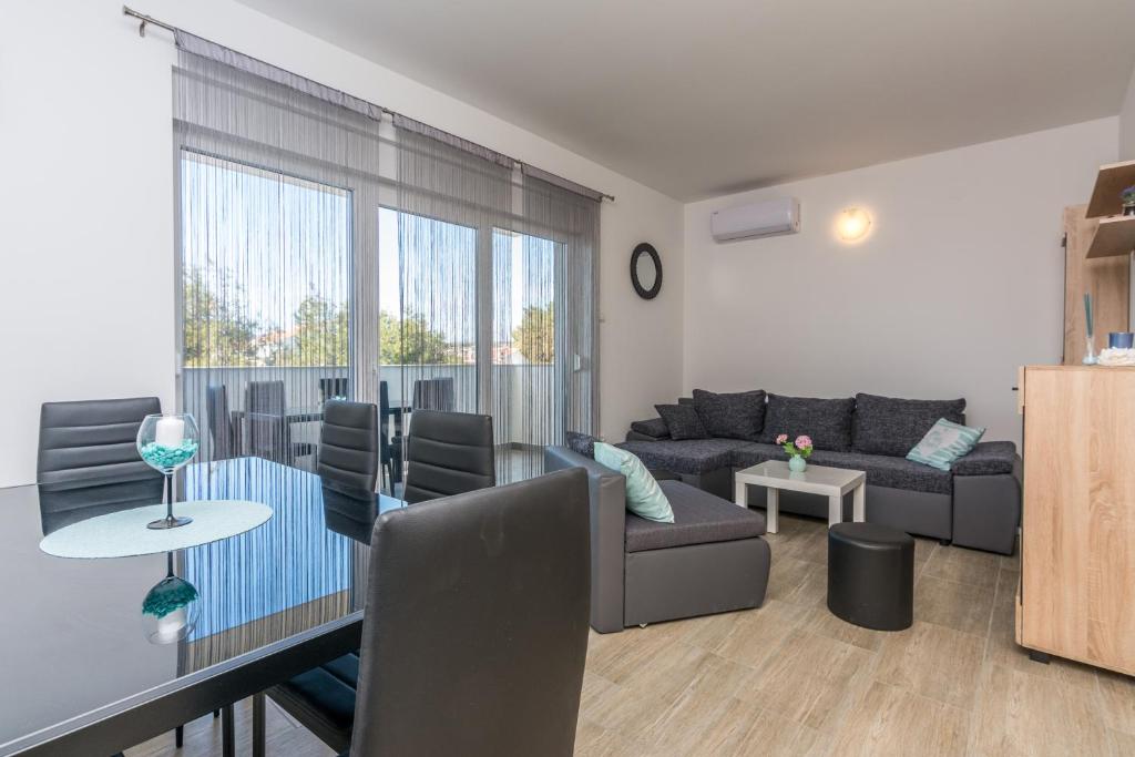 Posezení v ubytování Pasko 2 modern furnished ap for 7