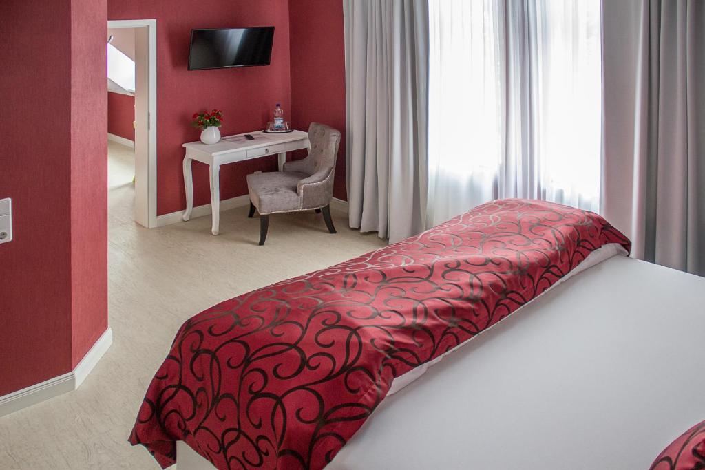 Haus Hotel & Pension Villa Laluna - Family Room