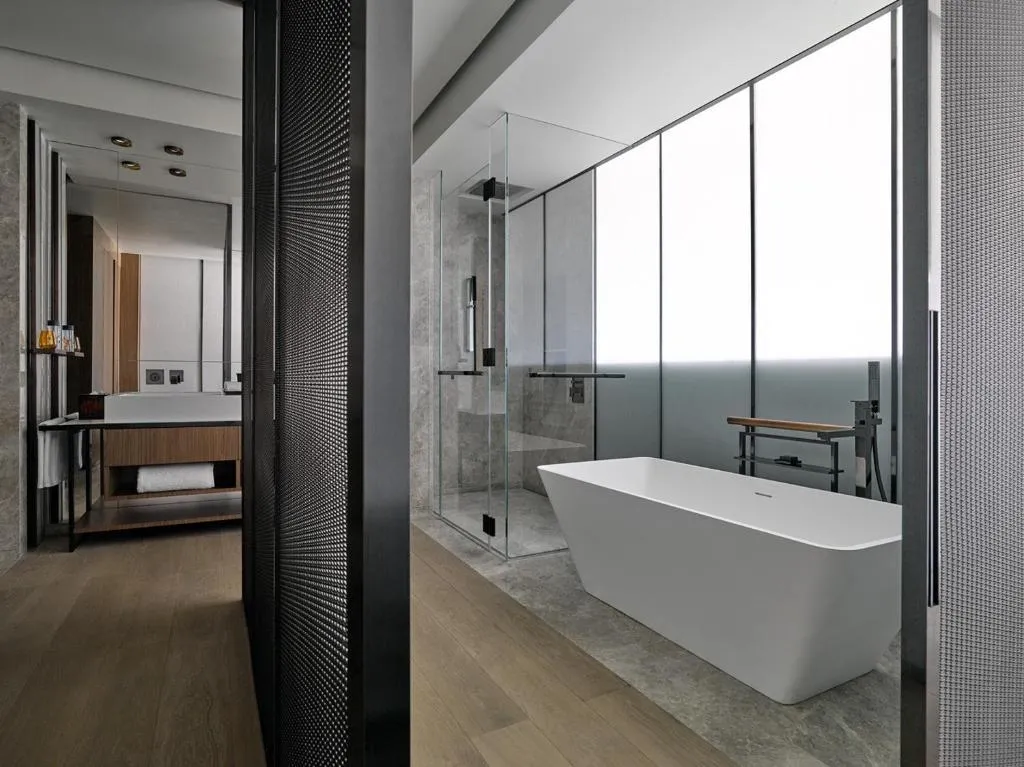 Grand King Room
