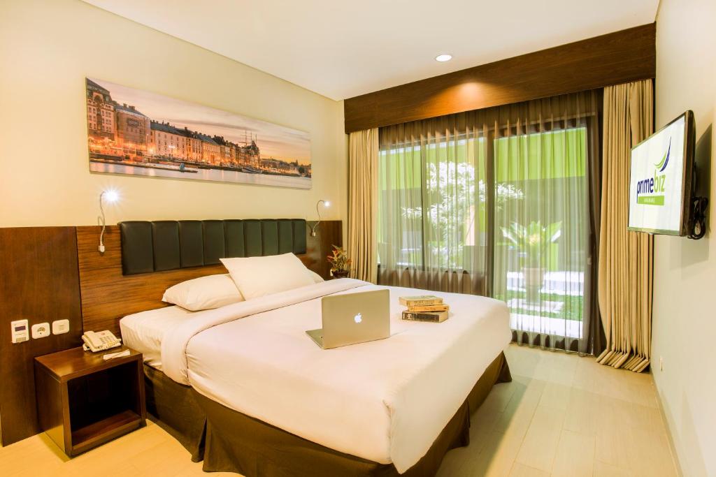 PrimeBiz Hotel Karawang - Chambre Double Ou Lits Jumeaux De Luxe Avec Balcon