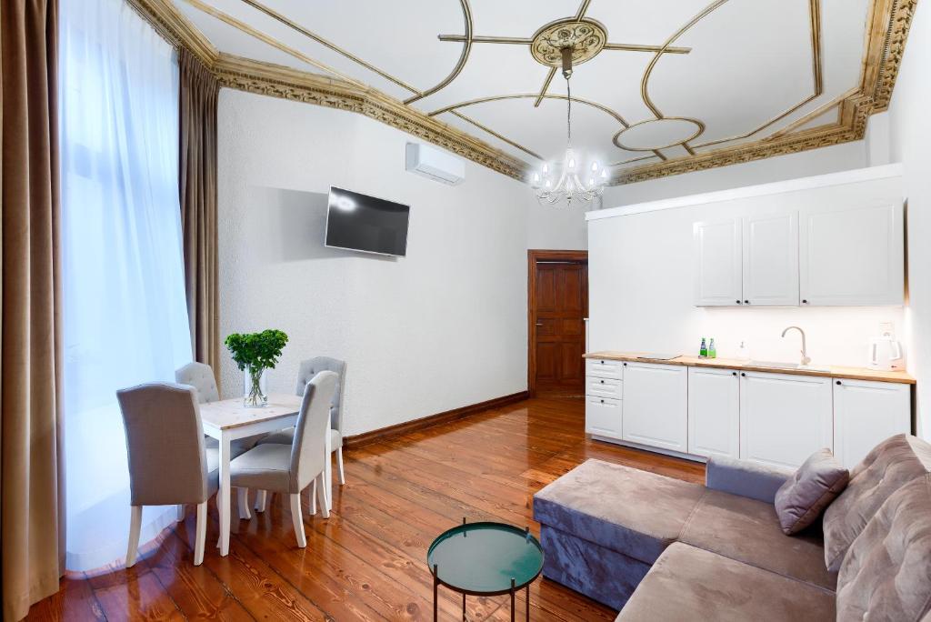 
One-Bedroom Apartment
