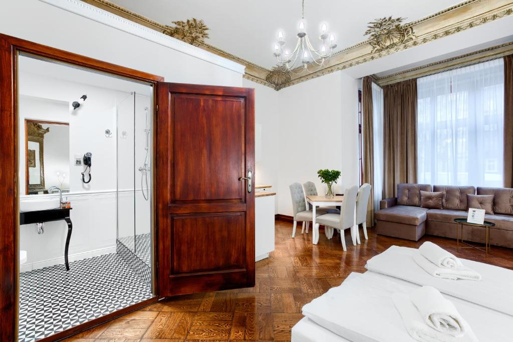 Aparthotel 1899 - Resim 22