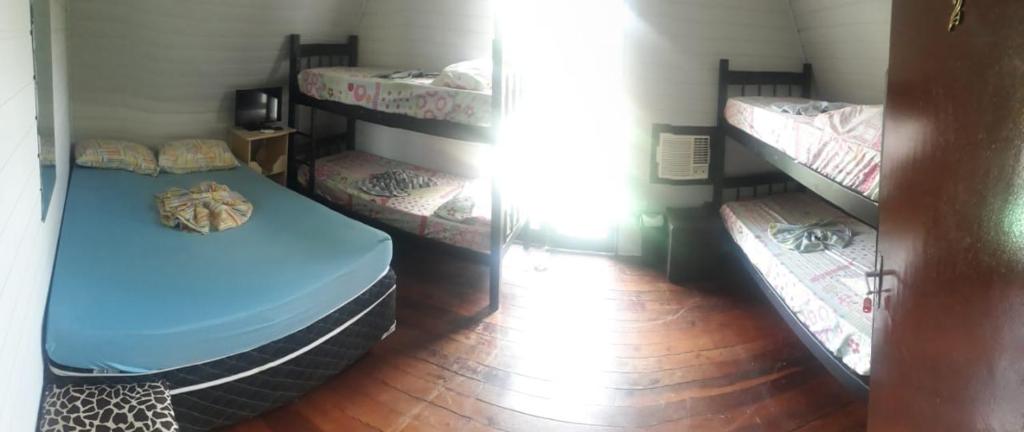 Pousada Alojaki Hostel - Family Room With Shared Bathroom