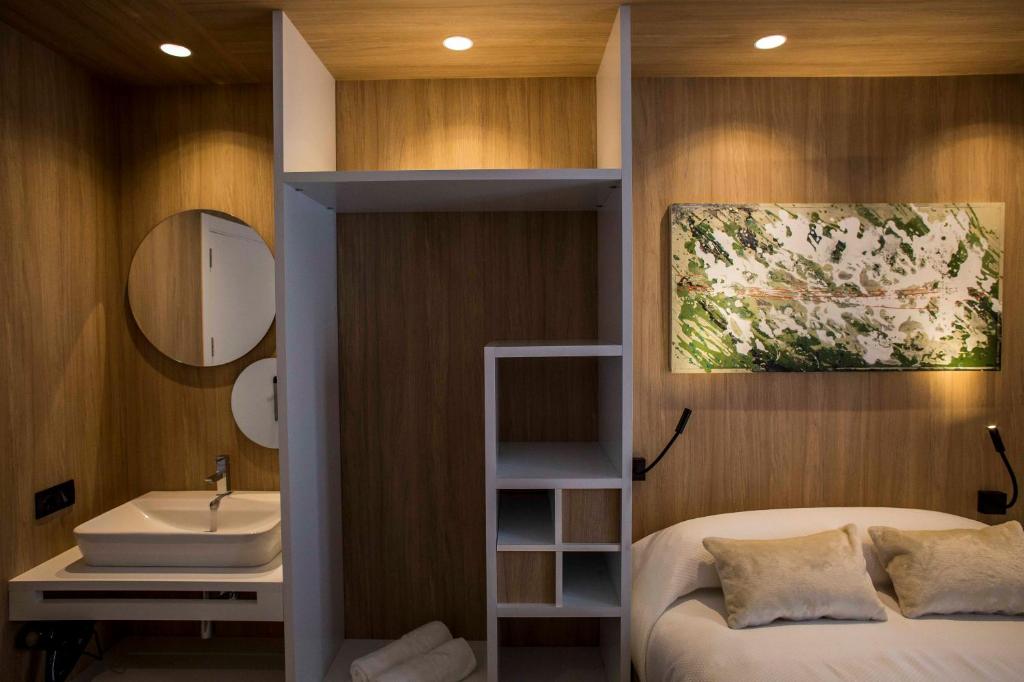 Hostal Sevilla Santa Justa - Adults only, Sevilla ...