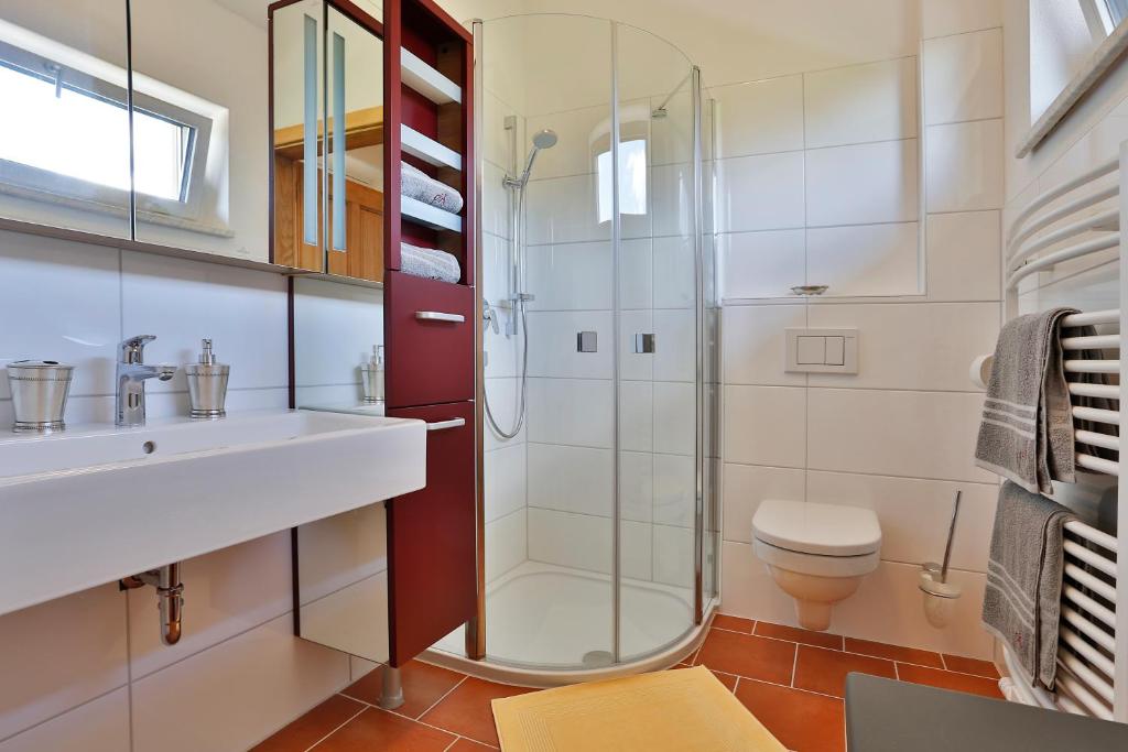 Landvilla Pia - Comfort One-Bedroom Apartment With Balcony