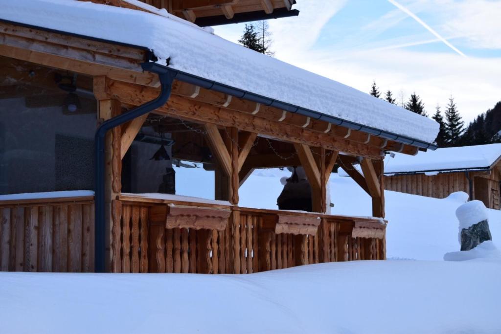Almchalet Pöllatal v zimě