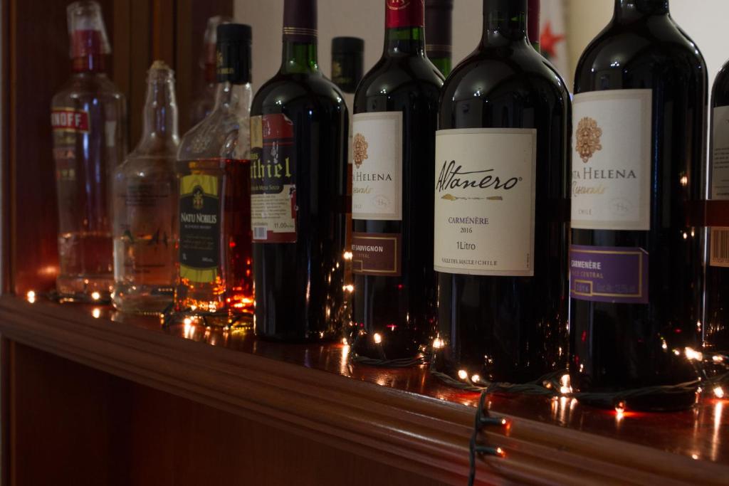  Av das hortênsias 3 quartos 3 banheiros