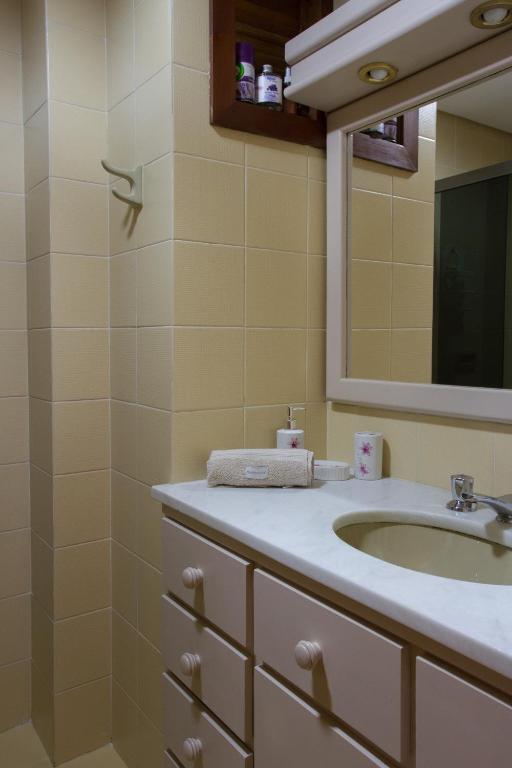  Av das hortênsias 3 quartos 3 banheiros