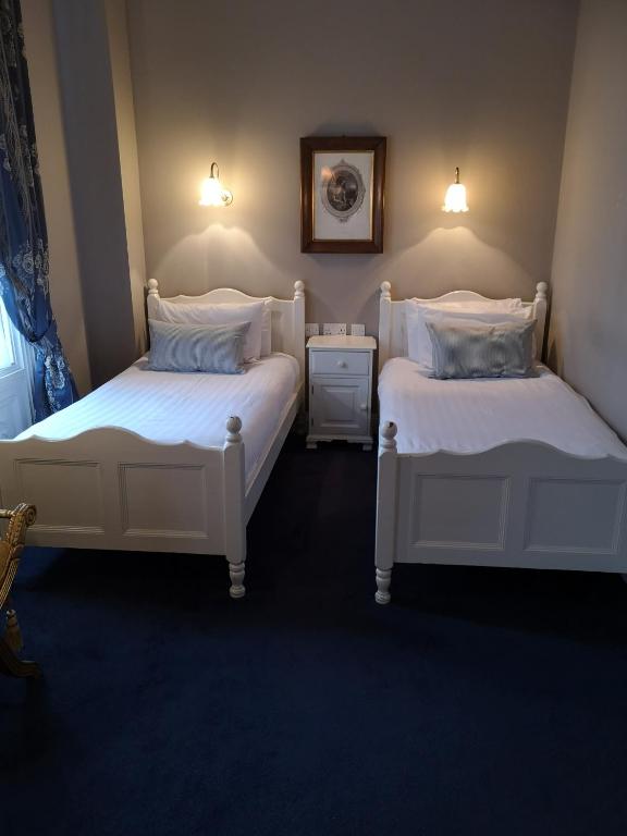 O'Neills Victorian Pub & Townhouse - 