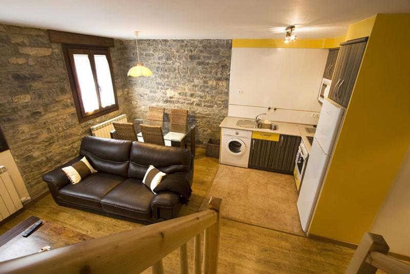 Kuchyň nebo kuchyňský kout v ubytování Apartamentos Cañardo Autural