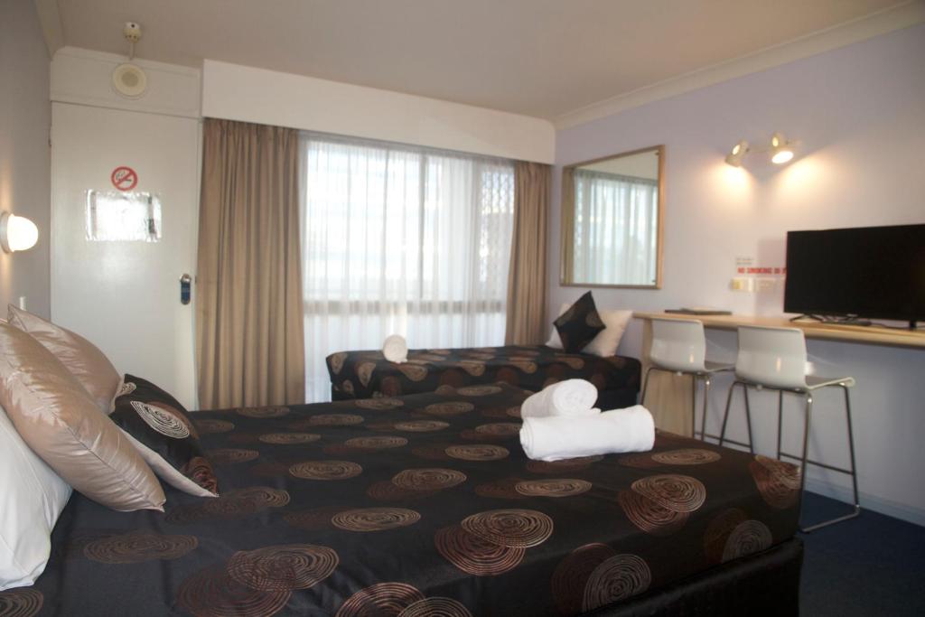 Cleveland Bay Air Motel - Habitación De La Reina