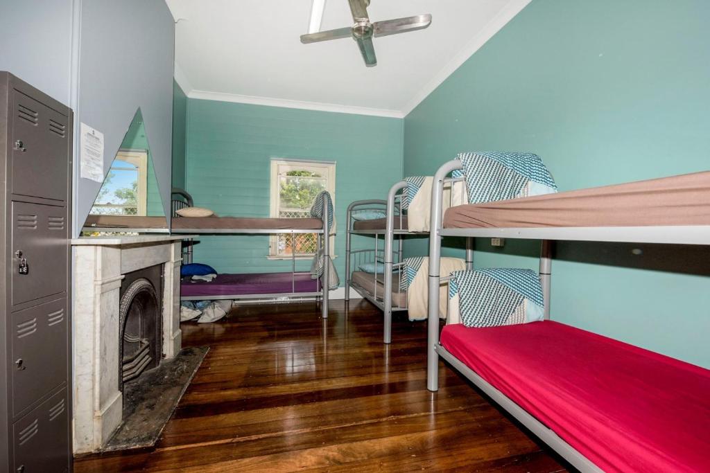Postel nebo postele na pokoji v ubytování Port Macquarie Backpackers